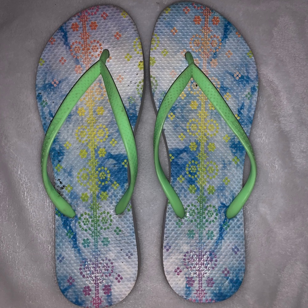 Victoria’s Secret flip flops